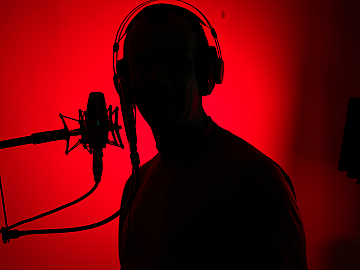 6 Tips for Recording the Best YouTube Voiceovers in 2024